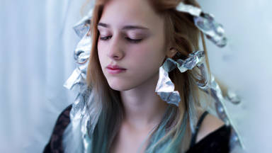 Highlighting Your Hair Using Hair Foils